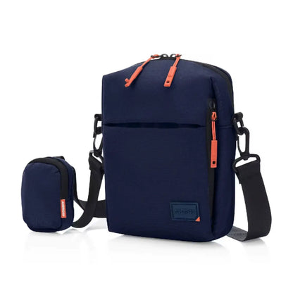 Detachable small pouch included