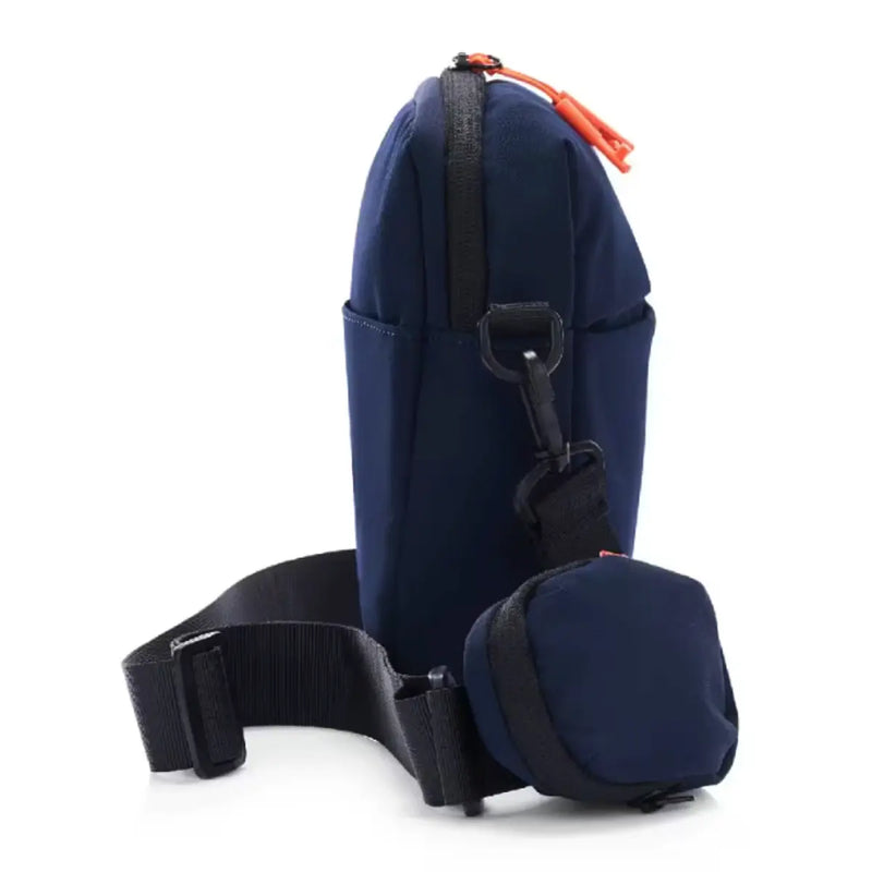 Spacious main compartment 