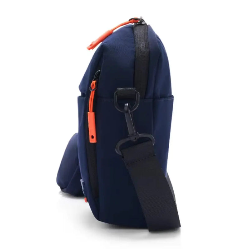 Detachable and adjustable strap