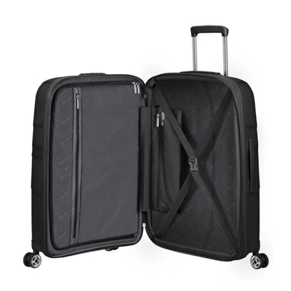 Internal pockets and fastening straps