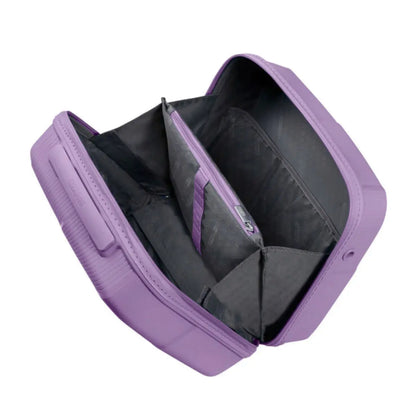 The case includes a wet pouch divider and mesh pocket 