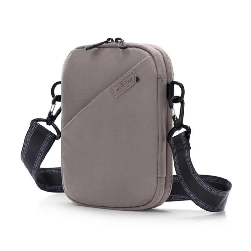 Quick access front pocket