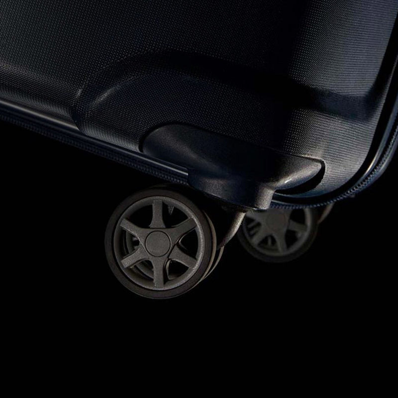 Samsonite Oc2Lite polypropylene shell corner and double wheels