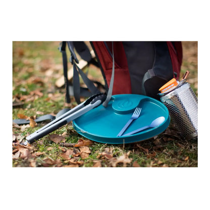 The durable plastic travel cover allows you to grill and go with one of the lightest table top grills on the market