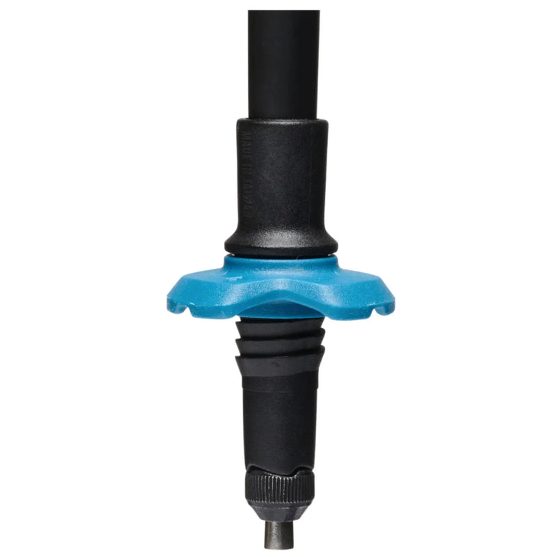 Black diamond distance carbon adjustable trekking pole in blue and black with textured grip and locking mechanism