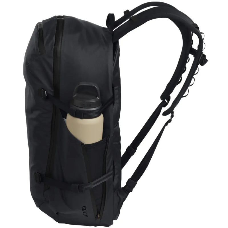 Expandable Bottle Pocket: Keep an extra stash of water within reach at all times