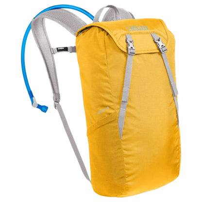 Side Stretch Pocket: Expands for extra water bottle or essentials