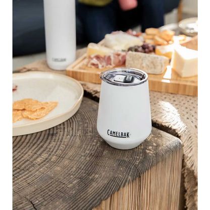 A non-slip silicone pad on the base provides a soft landing on surfaces to avoid scratches and spills.