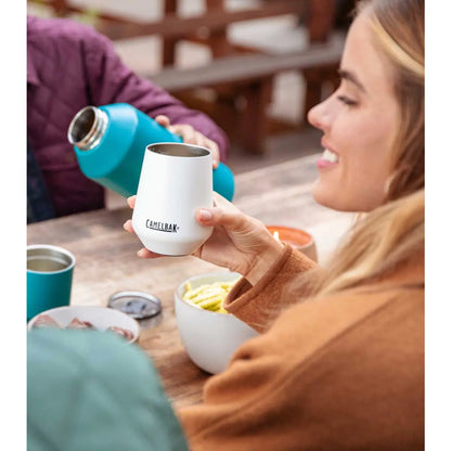 The bowl-shape interior maximises aroma and flavour