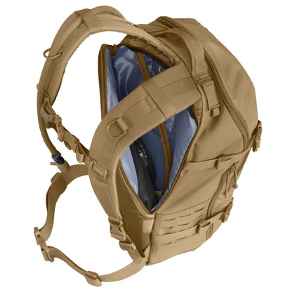 Zippered back panel access makes loading a full reservoir into hydration compartment easy