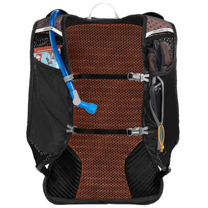 Ample space and compartments for easy access to all of your hydration, gear, and essentials