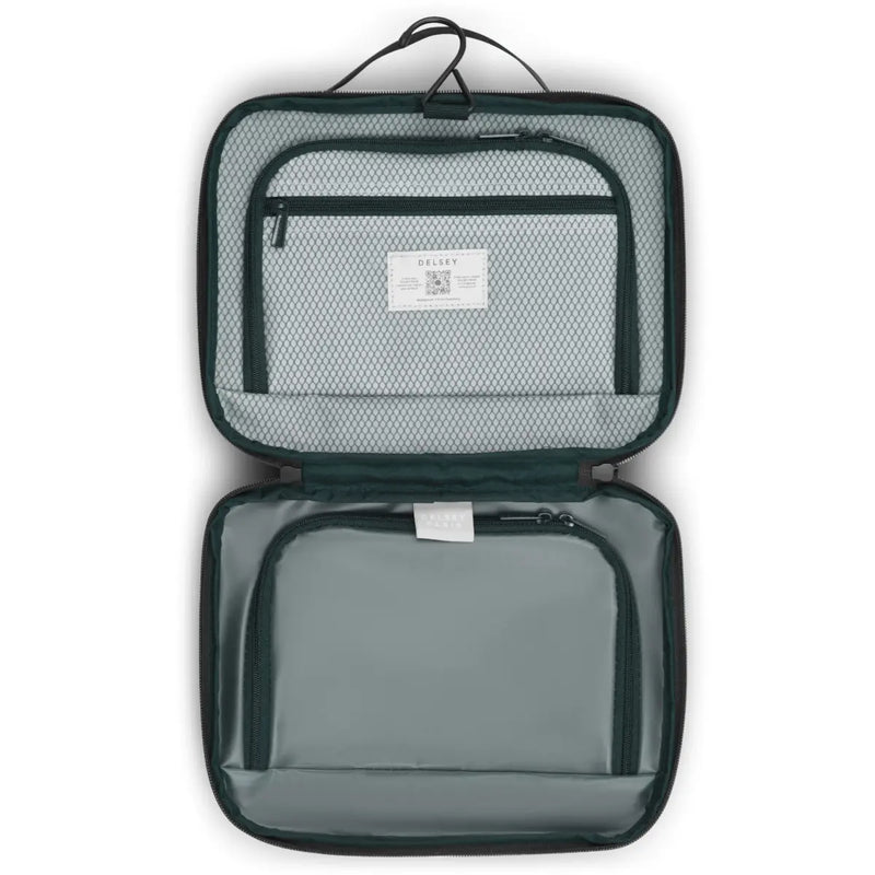 Internal zippered pockets with hanging hook