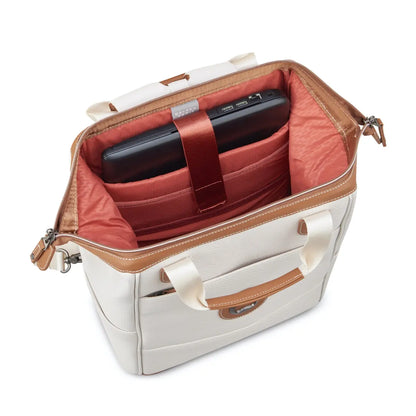 Padded 14" laptop and tablet compartment 