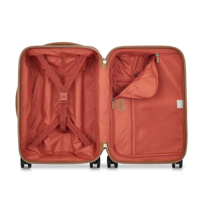 Two sets of straps and one zippered divider