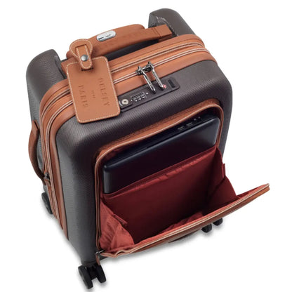 Separate laptop compartment