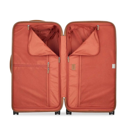 Two sets of straps and two zippered dividers