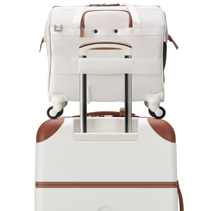 Smart band to slide over the telescopic handle of a rolling luggage (luggage not included)