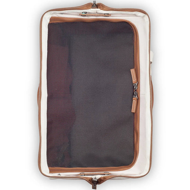 Mesh panels on two sides and on top, allow for adequate ventilation for your pet