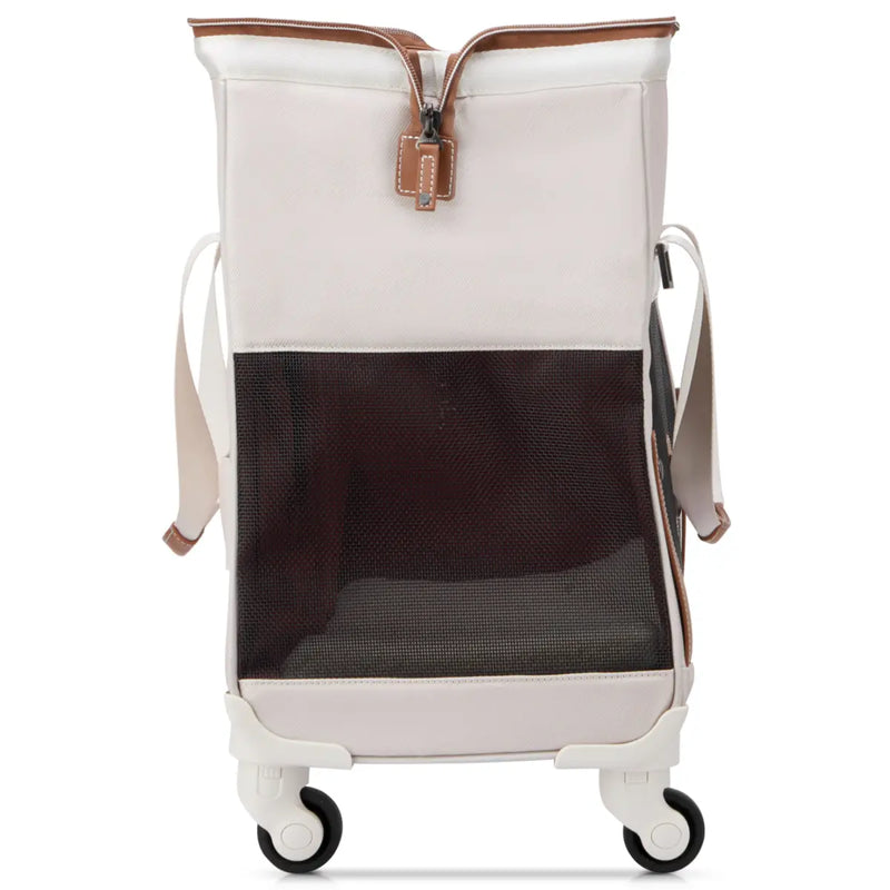 Wide mouth opening for extra space and comfort