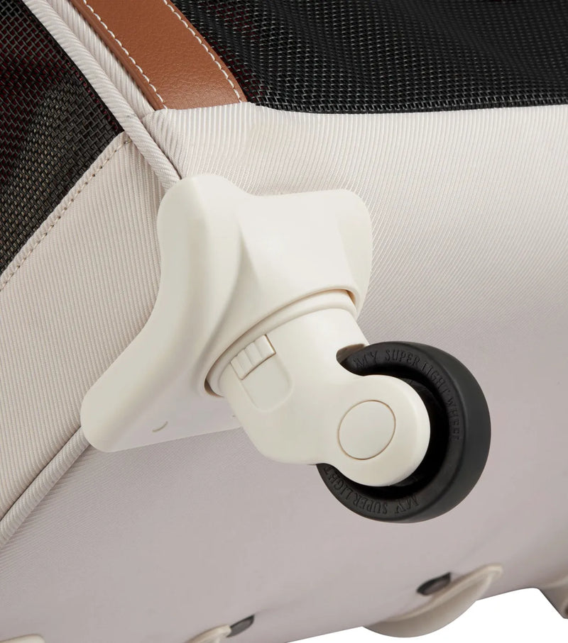 Four detachable wheels to make it easy to manoeuvre