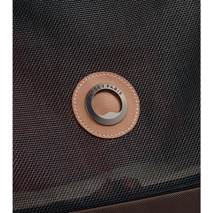 Mesh panels on two sides and on top, allow for adequate ventilation for your pet