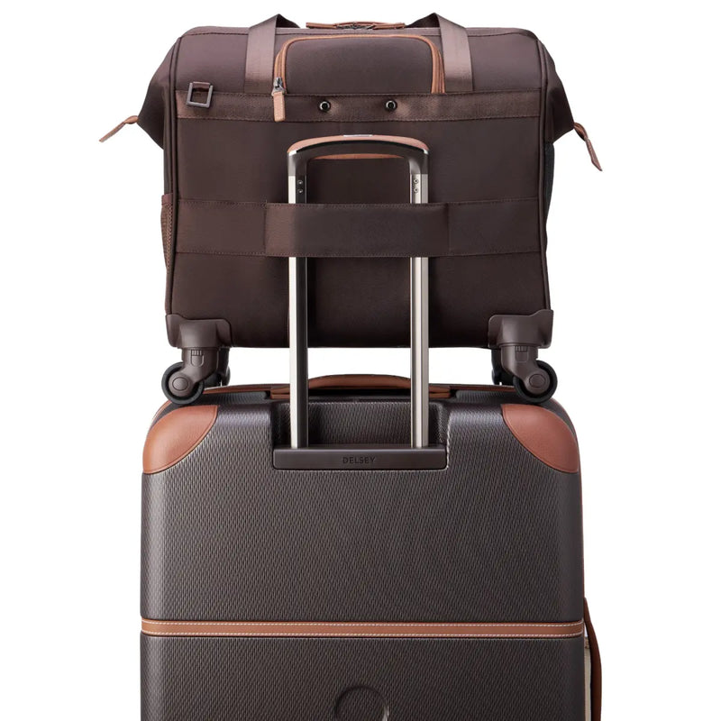 Smart band to slide over the telescopic handle of a rolling luggage (luggage not included)