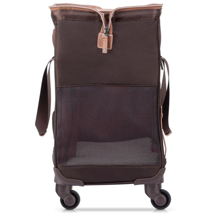 Wide mouth opening for extra space and comfort