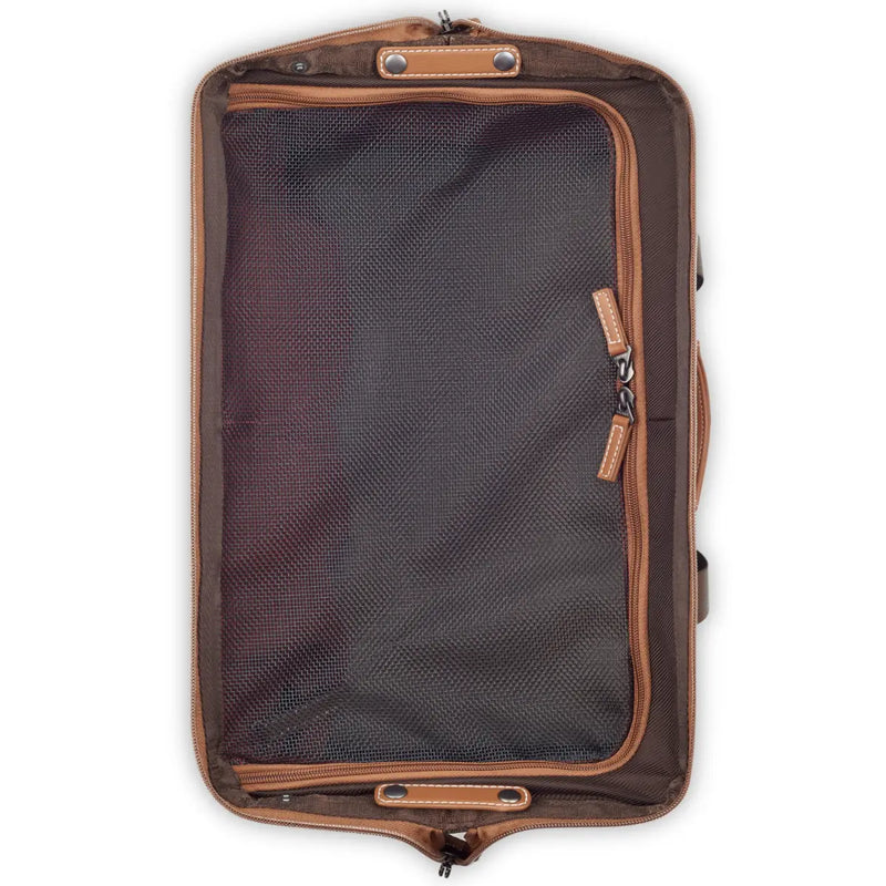 Mesh panels on two sides and on top, allow for adequate ventilation for your pet