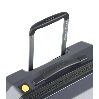 Push button retractable handle