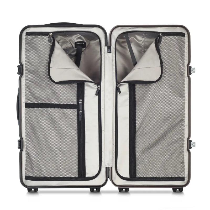 Lined compartment with zippered divider 