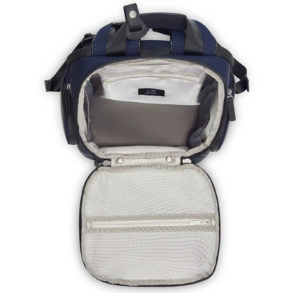 Large main compartment