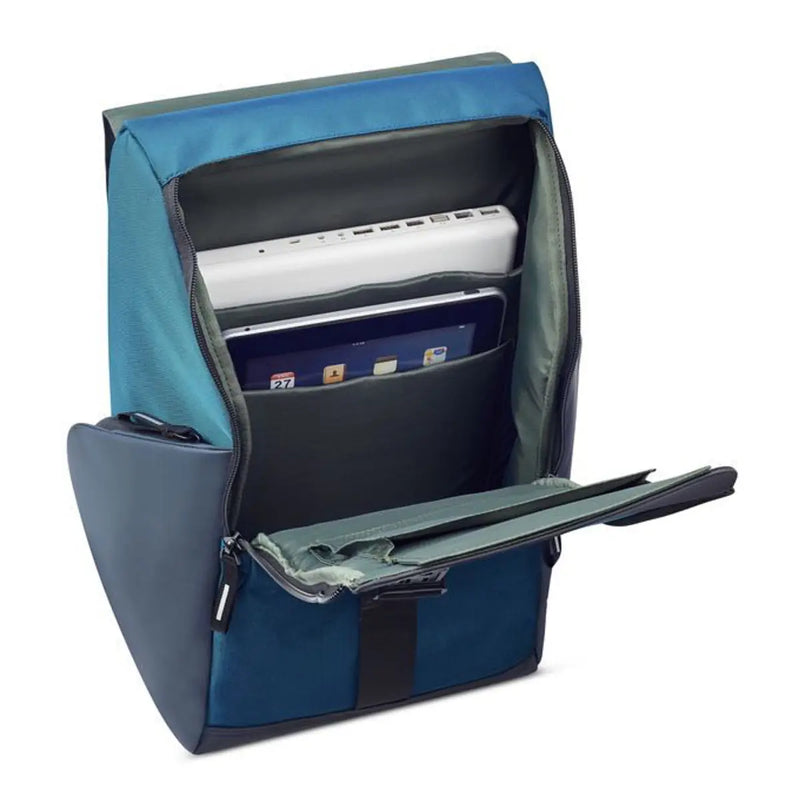 Padded 16" laptop and tablet compartment 
