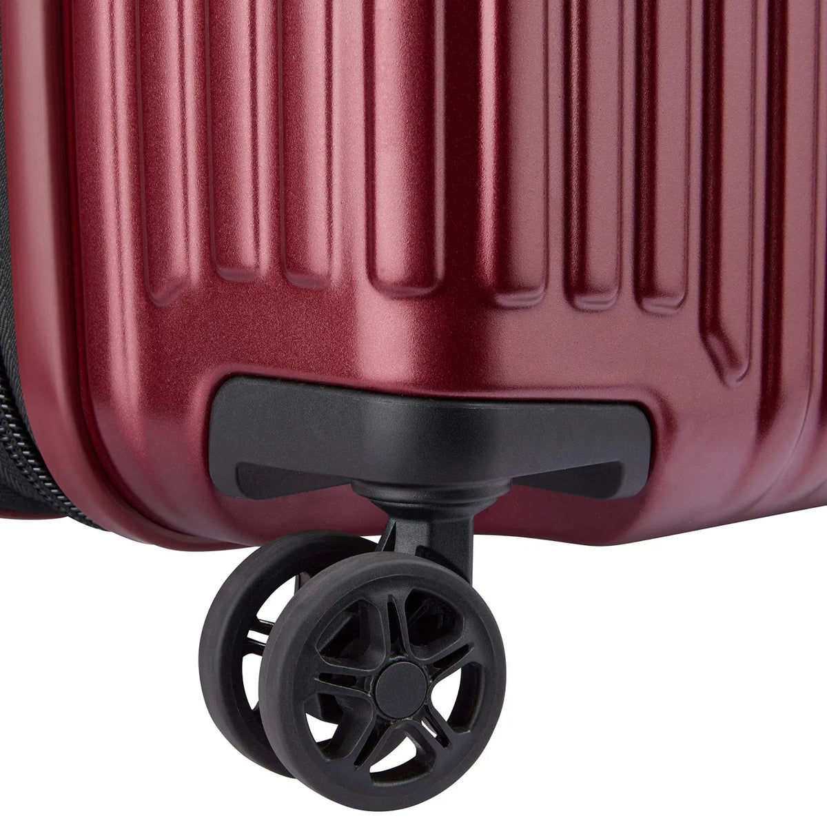 Double spinner wheel close-up