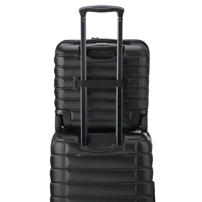 Luggage loop (Luggage is for display purpose only)