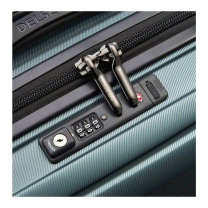 USB port integrated in lock with TSA