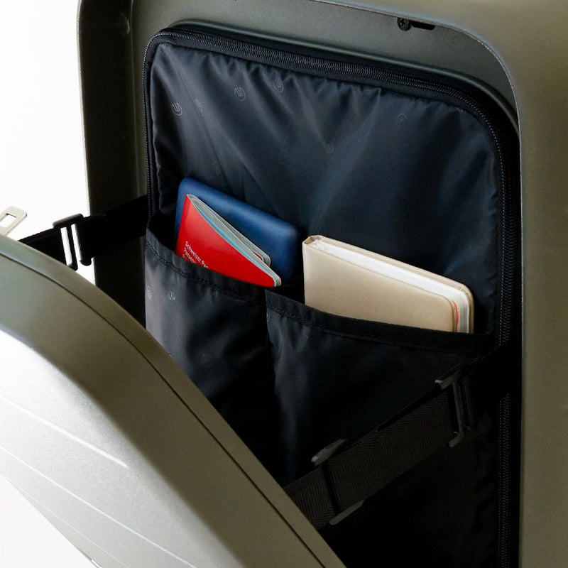 MiaMily Seat Pro front access pockets