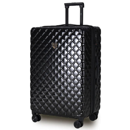 Featuring a stylish quilted pattern