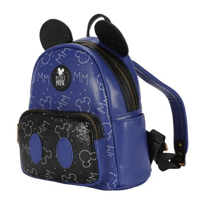 Quick access front pocket