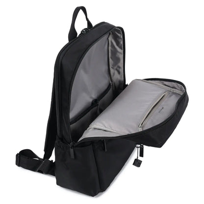 Main compartment with padded compartment for 15.6" laptop