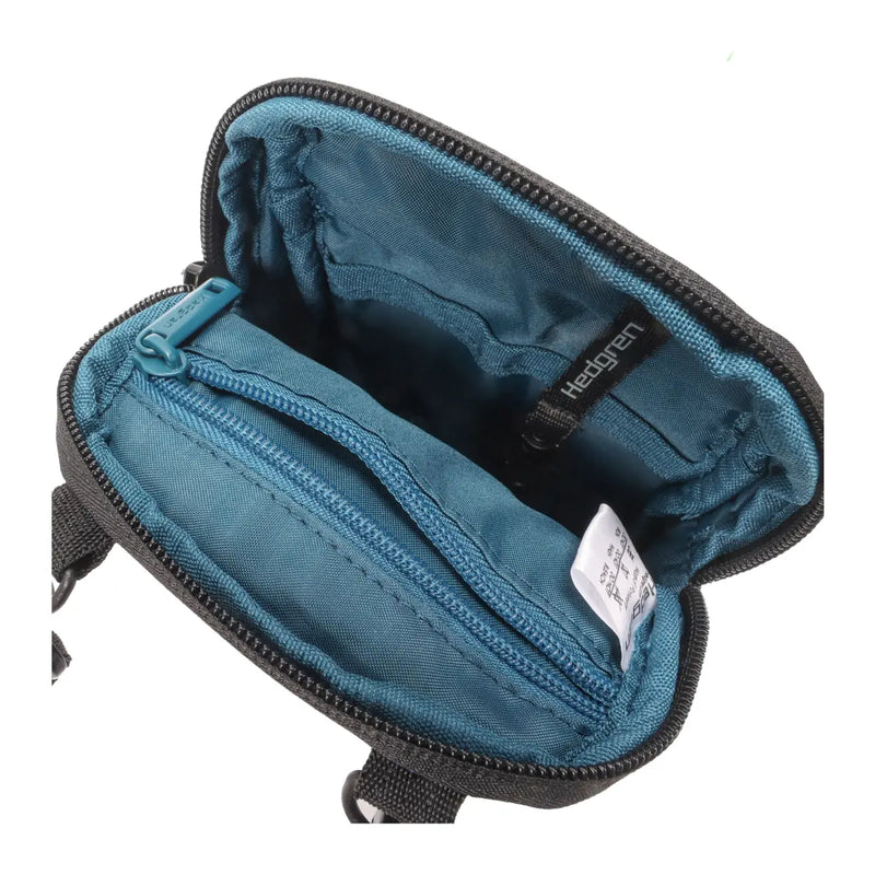 Main compartment with internal zipped pocket