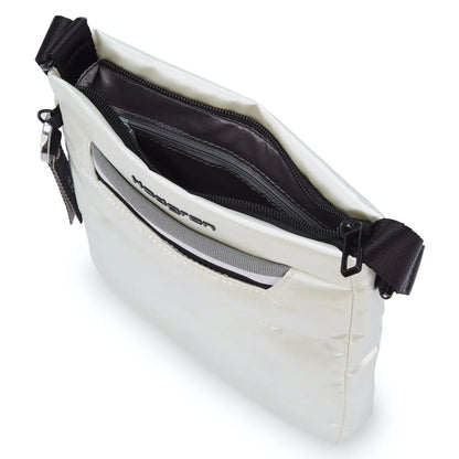 Main zippered compartment