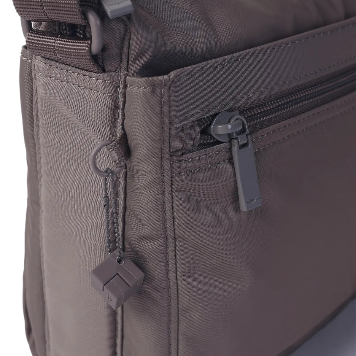 Hedgren EYE Medium Shoulder Bag with RFID Pocket - Sepia