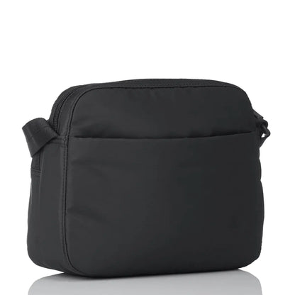 Exterior zippered pocket