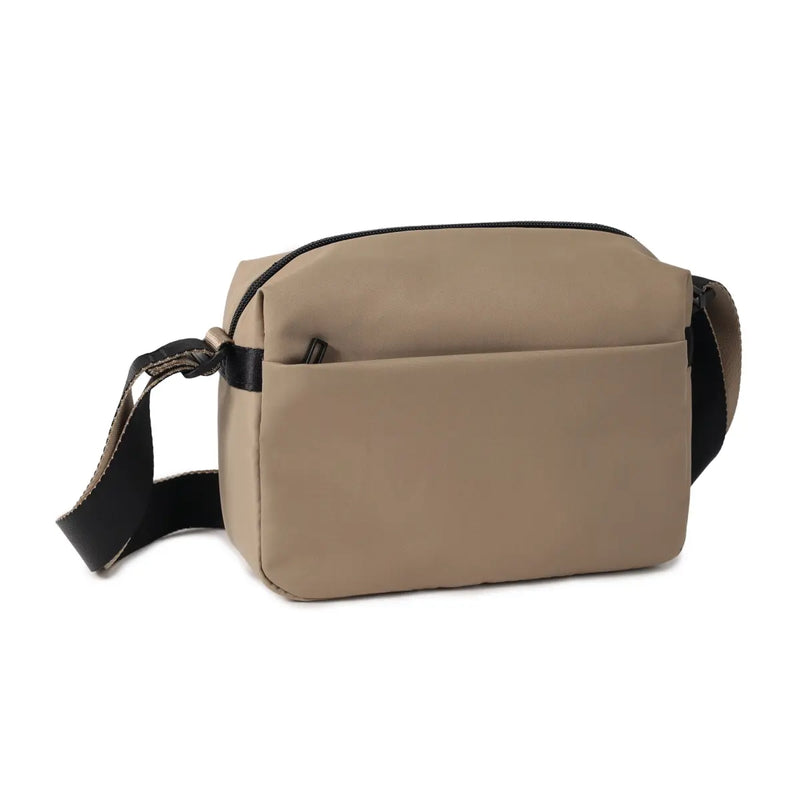 Back zippered pocket