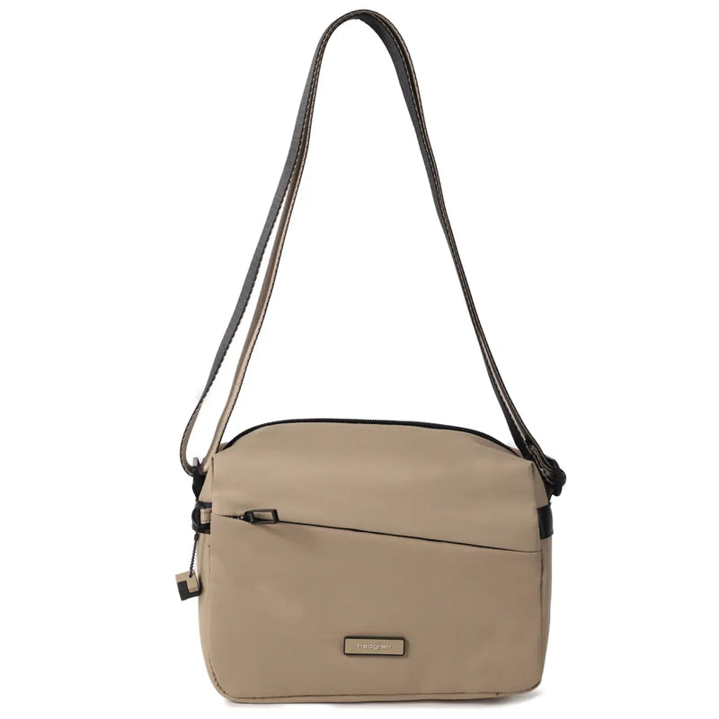 Adjustable shoulder strap