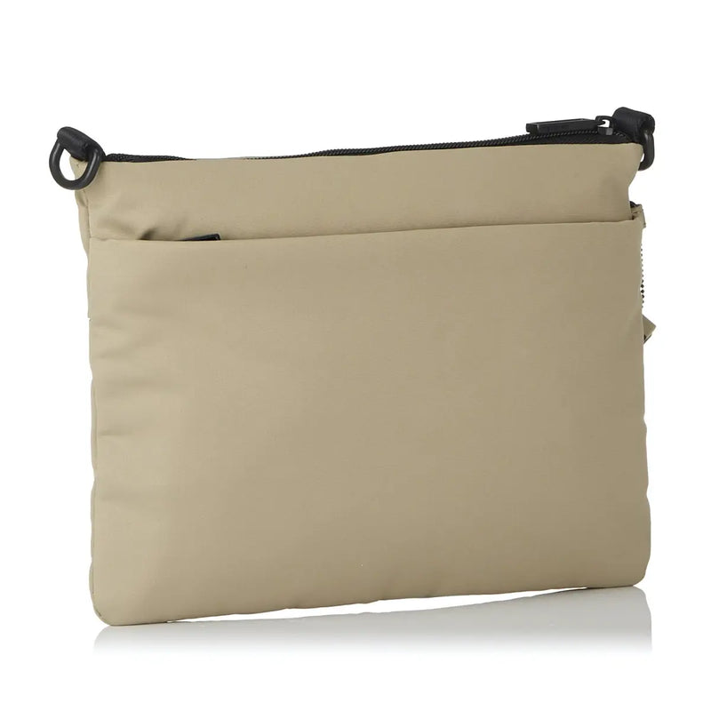 Back zippered pocket