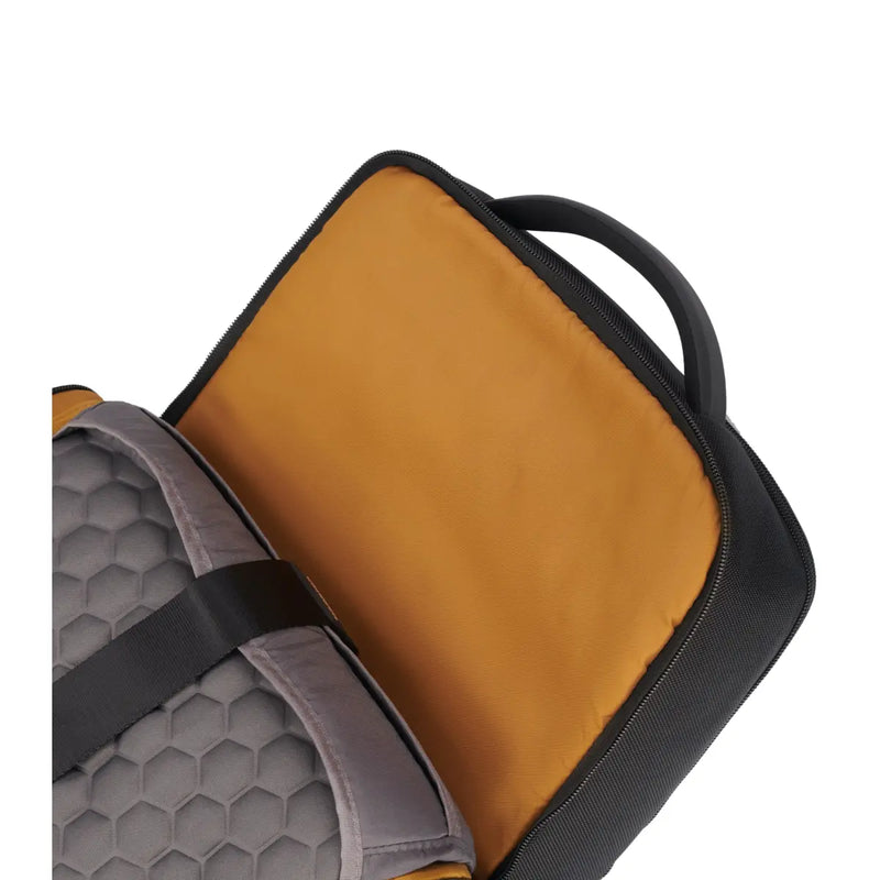 laptop and tablet sections at the rear of the bag