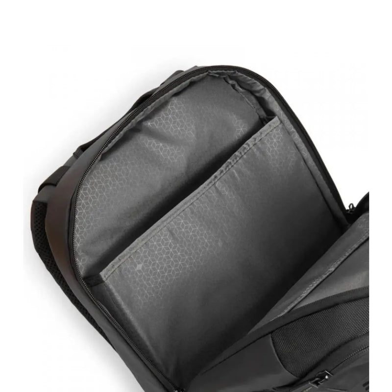 Dedicated 15.4’’ computer compartment and A4 document section