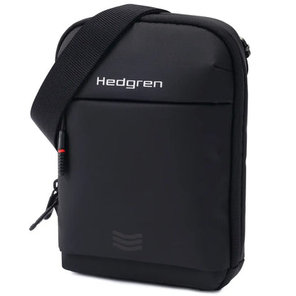 Front zippered compartment 