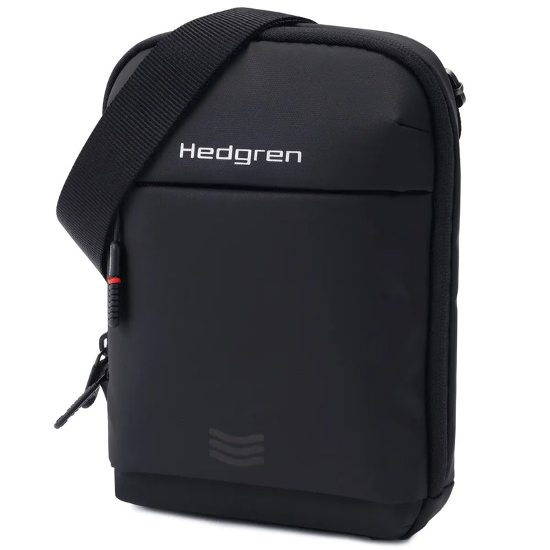 Front zippered compartment 